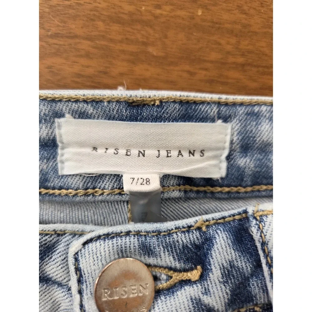 Women's Risen Jeans Highwaist‎ Distressed Sz 7/28 Stretch